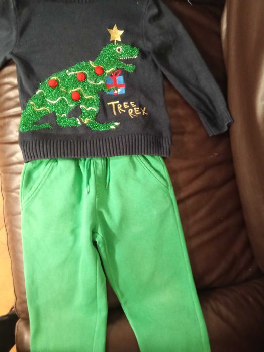 Екипи за момче 5-6 г.- 5 евро.