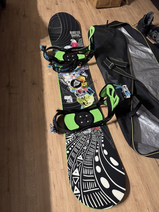 Placa rossignol cu legaturi si husa ,plus ochelari.