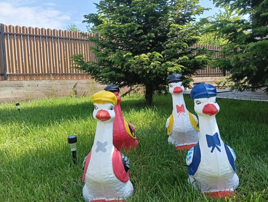 Vând decorațiuni gradina