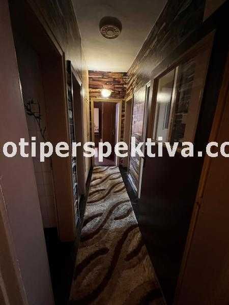 Продава се Тристаен апартамент в Пловдив, Христо Смирненски - 84 кв.м за 1822 €/кв.м - Снимка #13