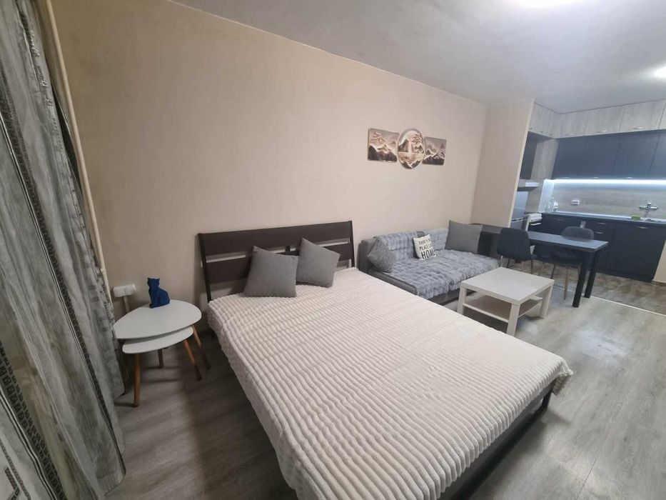 Едностаен обазведен апартамент в Младост 3 . До две метроспирки