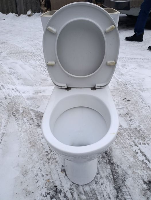 Унитаз для рабочих для ремонта квартиры