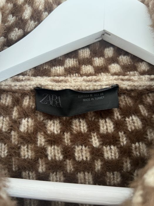 Яке Zara.