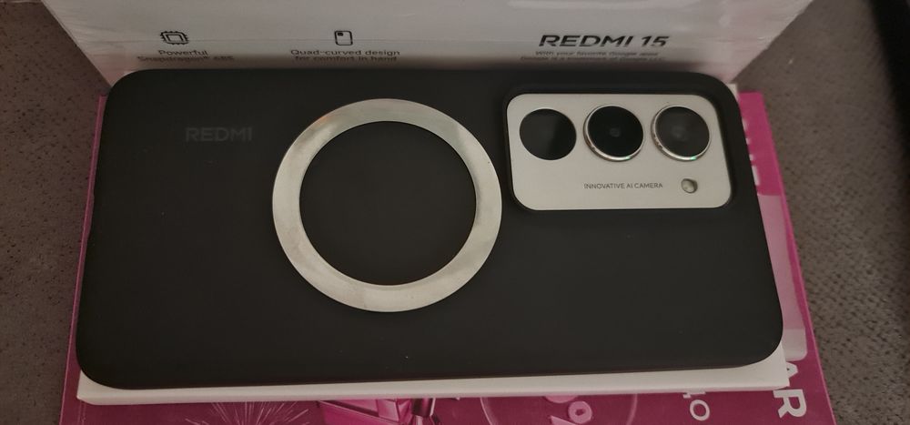 Продаётся новый телефон.