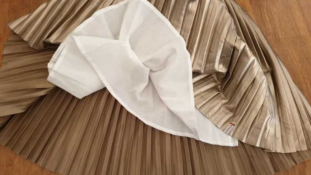 Fusta aurie LOOKS Revolution, cu pliuri. S/ M