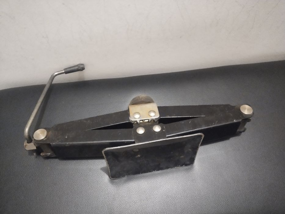 Продам домкрат домкрат