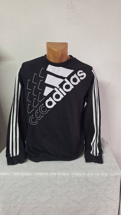 Bluza in stare buna!!!