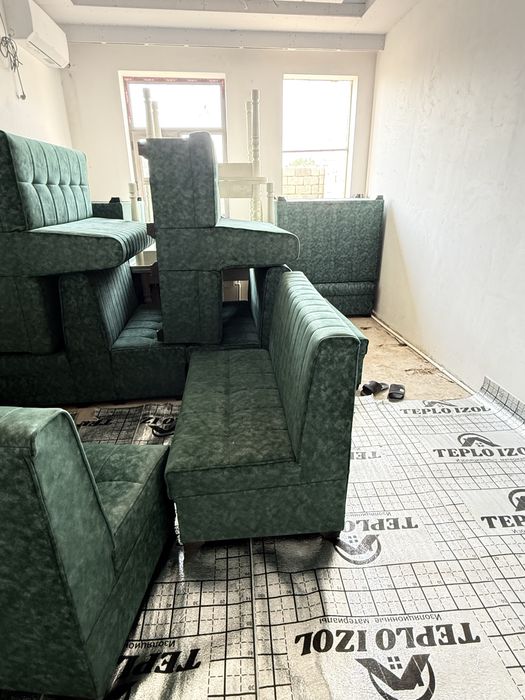Divan stol sotiladi kamplekt 1 oy ishlatilgan xolati idial