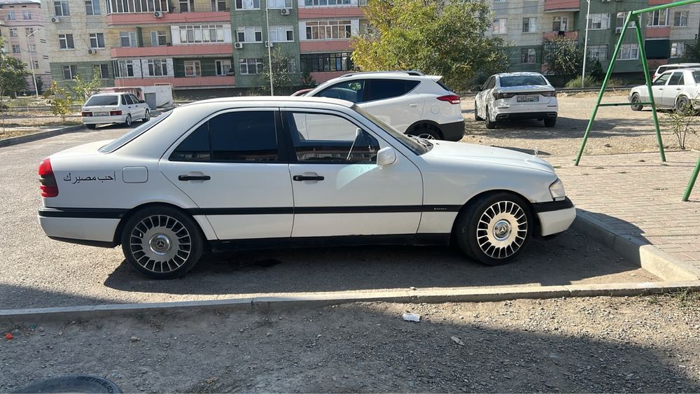 Мерседес с220  2.2 объем