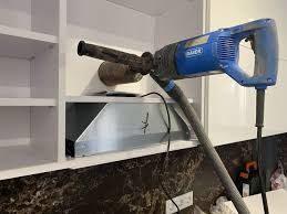 Almazniy bur, Devor teshish,Девор тешиш, Алмазное бурение