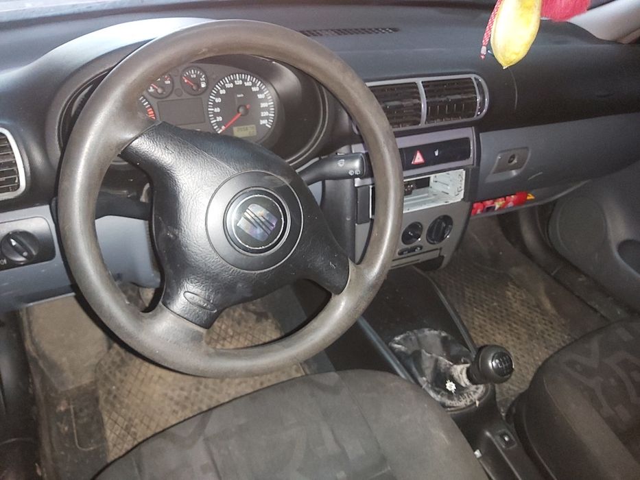 Сеат Леон 1.9 TDI 110 к.с 2000 година