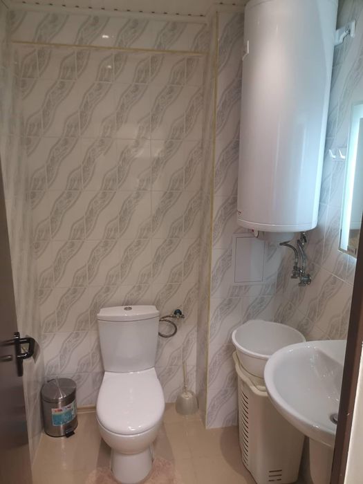 Дава се под наем Двустаен апартамент в Бургас, Център - 85 кв.м за 459 € - Снимка #6