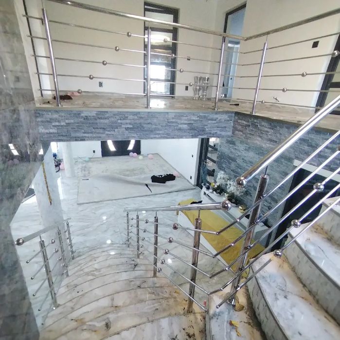 Executam balustrade din inox