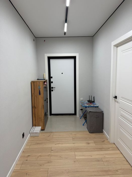 2-х комнатная квартира . 60м кв.8/9  этаж