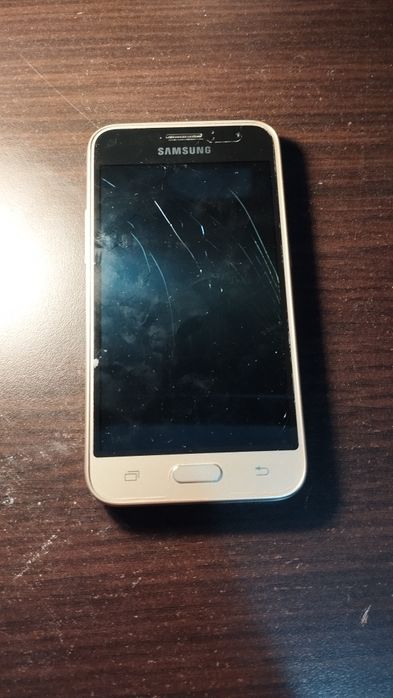 Все на запчасти цена самсунг 1000 тг. iPhone 5s 4000 тг. HUAWEI 1500тг