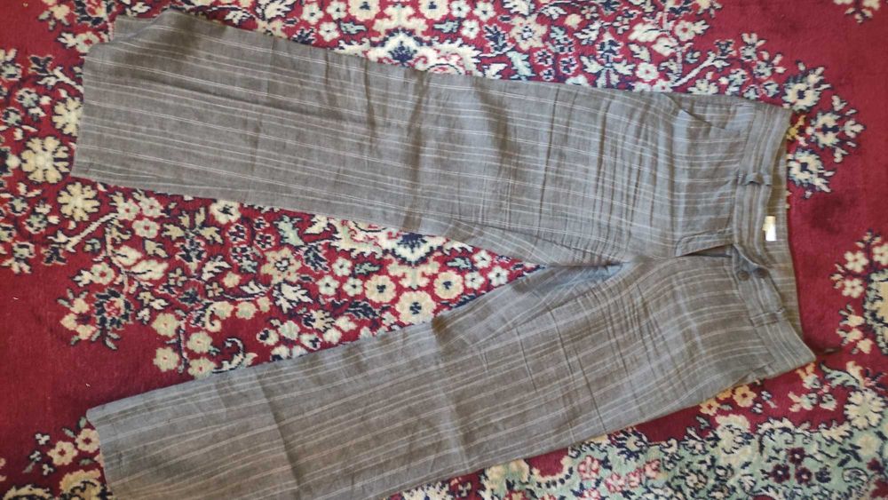 Pantaloni din in de dama marca Guara , material superb.