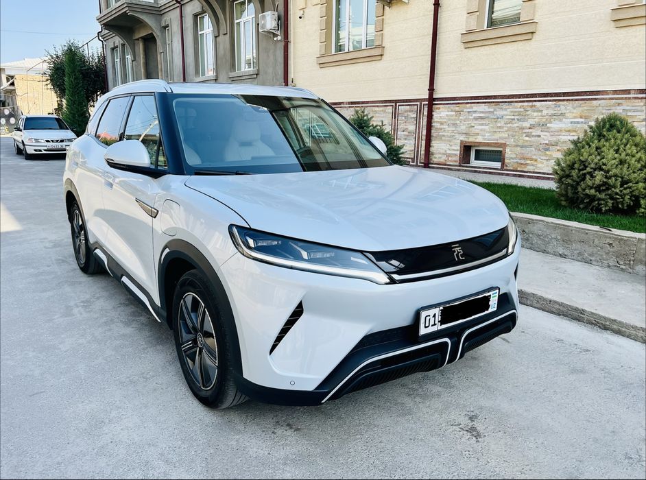 BYD Yuan Up  ( Full pozitsia )