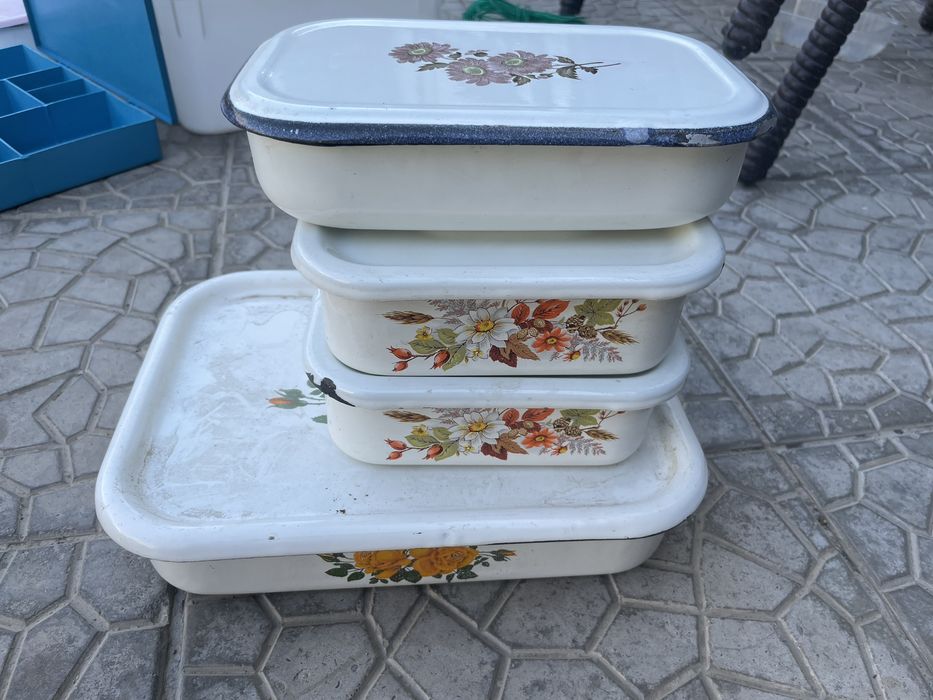 Продам емкость для холодца советские просные