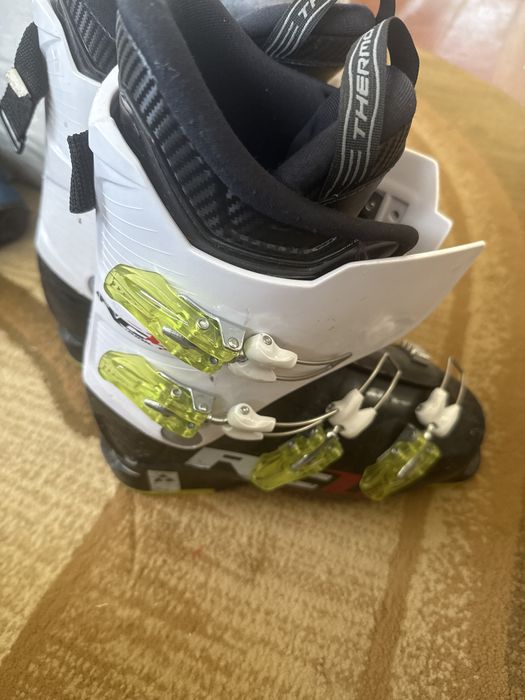 Clapari marimea 38+ skiuri