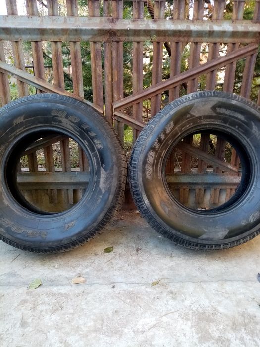 Продам покрышки размером 265/70R16