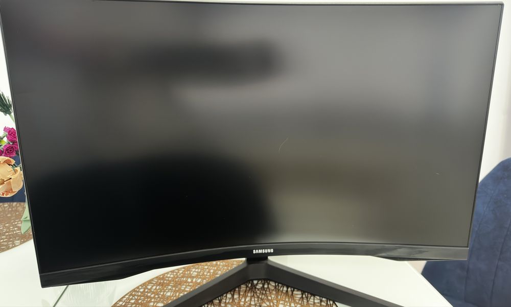 Monitor Curbat Gaming LED VA Samsung 27 WQHD 1ms 144Hz FreeSync Negru LC27G55TQWRXEN
