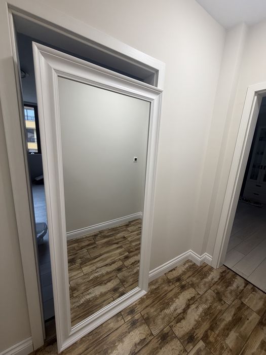 Огледало за стена