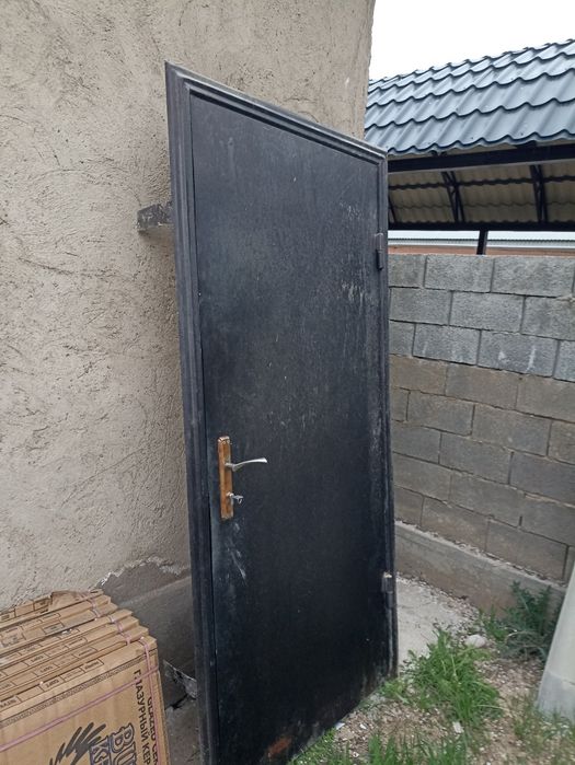 Сыртқы есік двер