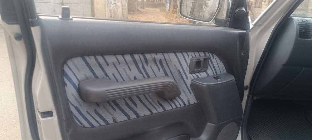 Тойота Ленд круйзер Прадо 95