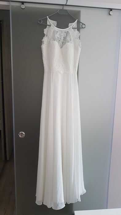 Бяла сватбена рокля, размер S булчинска