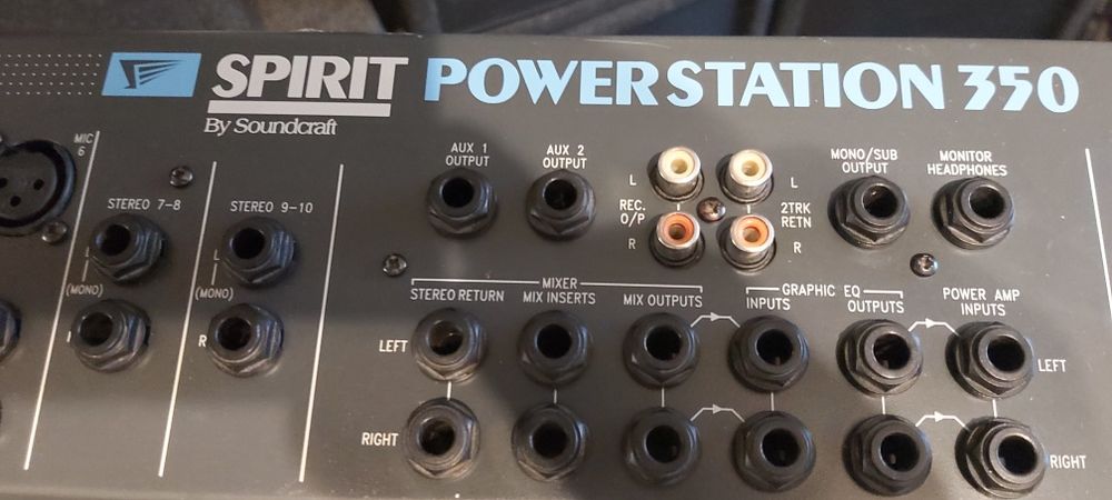 Vând mixer activ Soundcraft Spirit 350