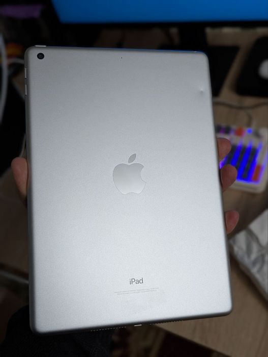 Apple iPad 5th WiFi 32gb