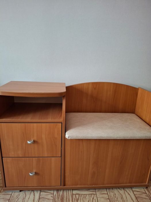 Продам тумбу для обуви