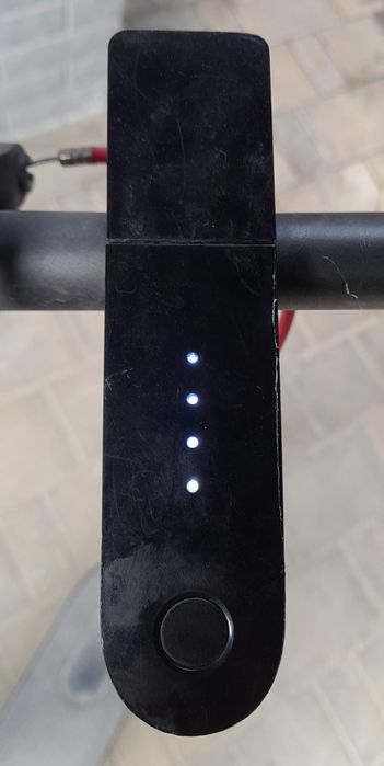 Продам электро самокат Xiaomi б/у