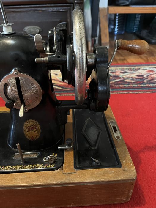 Продам швейную машинку Подольск