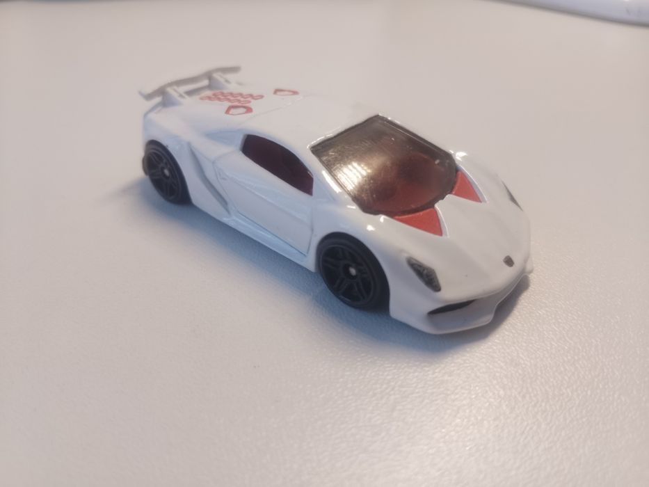 Hot wheels lamborghini
