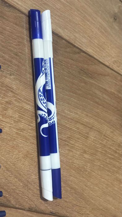 Set pixuri și markere – diverse culori + gumă bonus