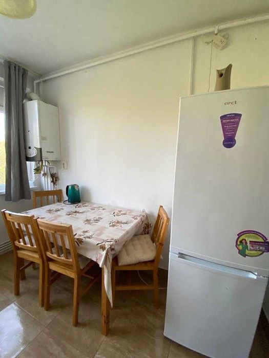 De inchiriat apartament 2 camere langa UMF
