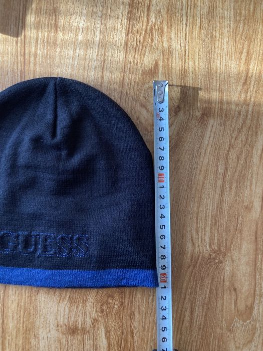 Мъжка оригинална шапка Guess