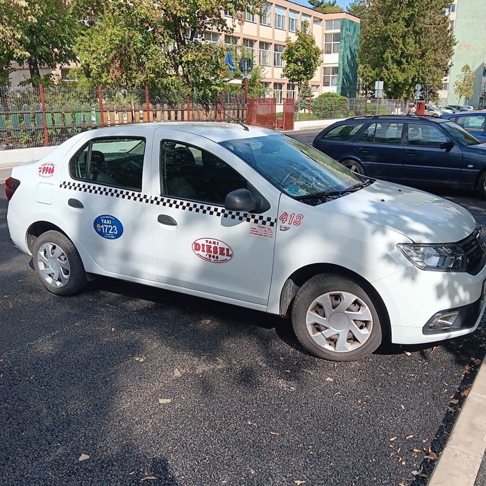 Vând mașină Logan cu autorizație