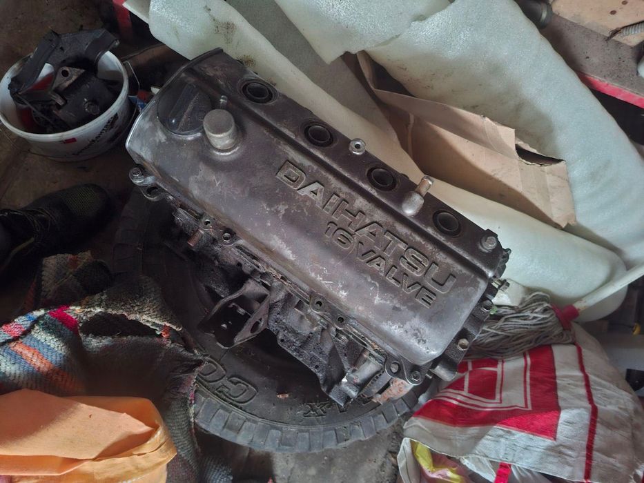 Части за Daihatsu Feroza