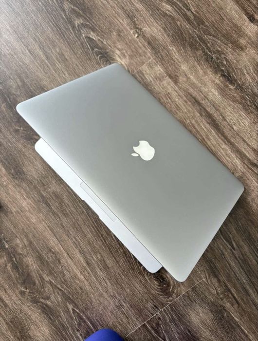 MacBook Pro Retina 15" / i7 / 8GB / 250GB SSD / с кутия и зарядно