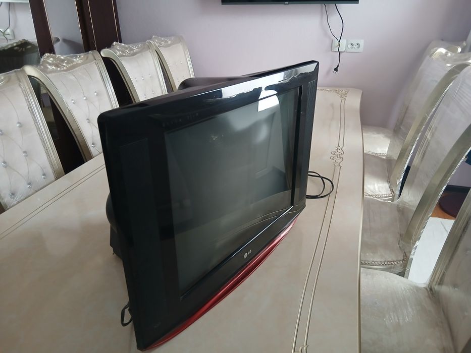 Теливезор сотилади.