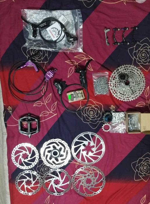 Vand piese biciclete (Verificati descrierea) Frane Adaptoare Discuri