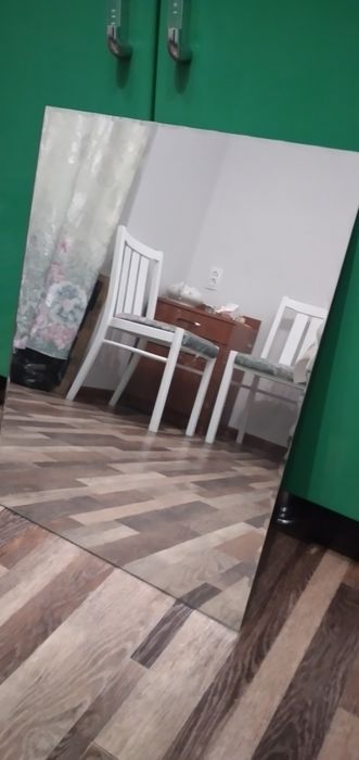 Продаю новую зеркалу