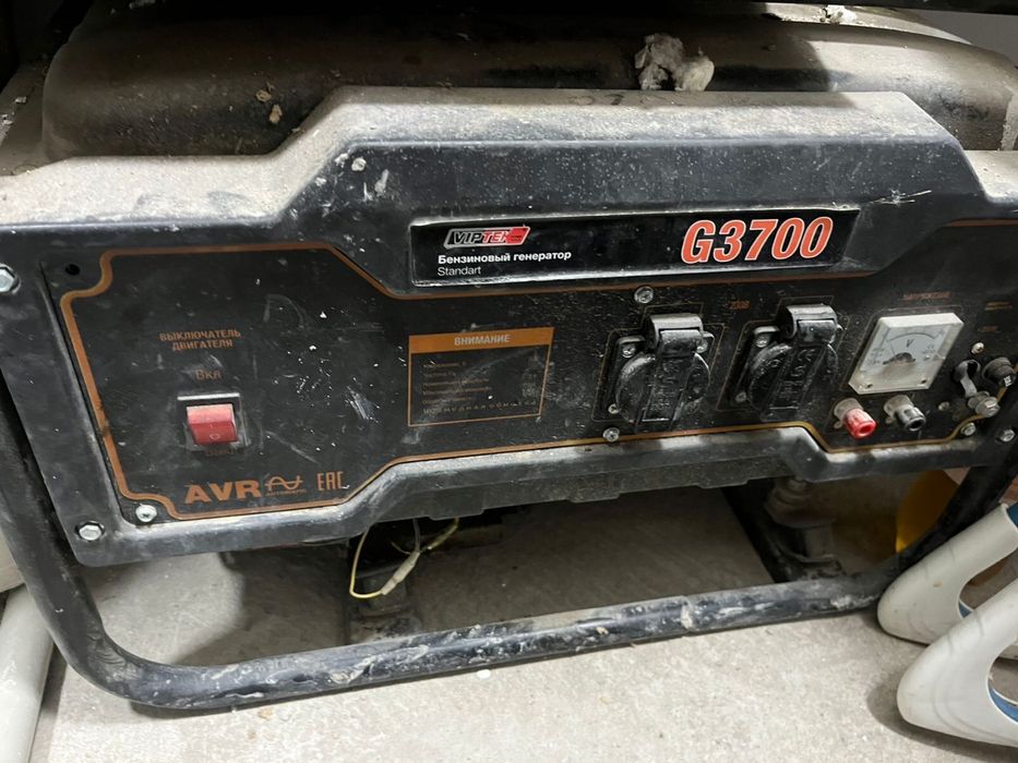 Генератор продам срочно