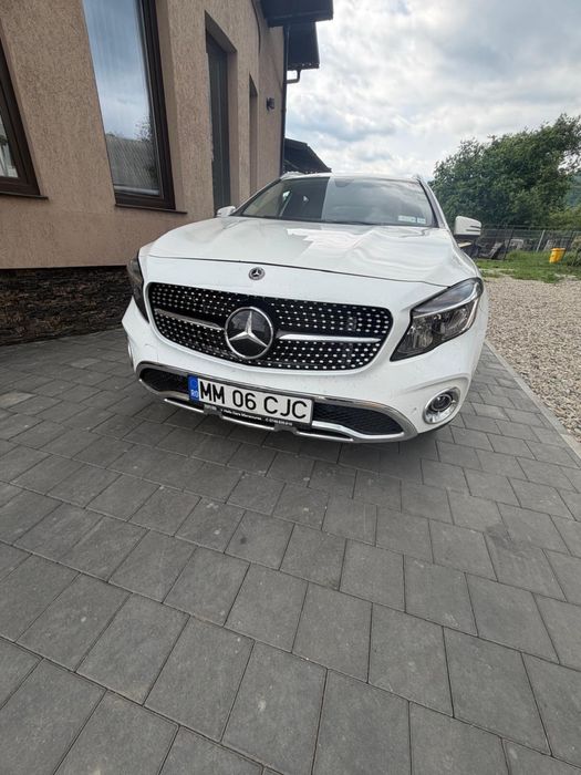 MERCEDES GLA 250 la doar 85.000km , pret 20.000€