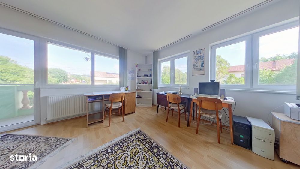 Vila spatioasa de 8 camere , 345 mp utili , cartier Sarmas