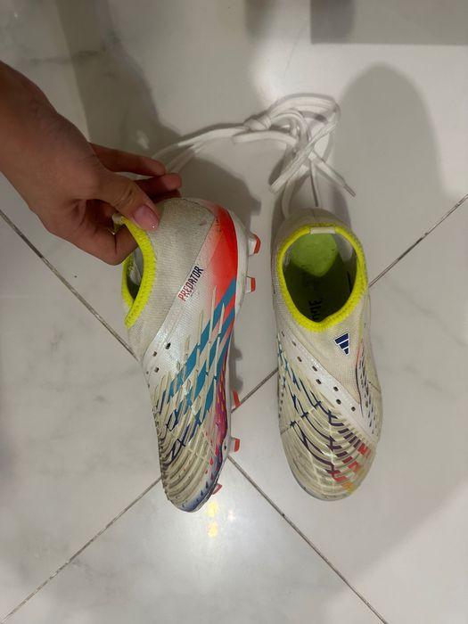 Футбольные кроссовки Adidas