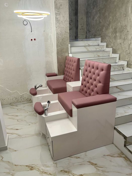 стол за педикюр  станция професионален с хидромасаж от производител