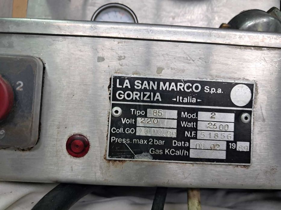 Професионална еспресо машина La San Marco 85-12-2 (Винтидж класика) + кафемелачка